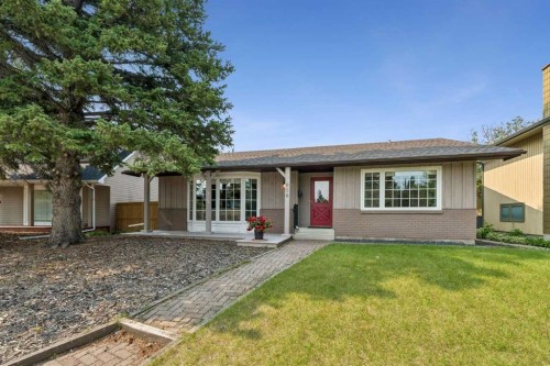 856 Lake Twintree Crescent Se, Calgary, AB 