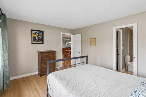 856 Lake Twintree Crescent Se, Calgary, AB 