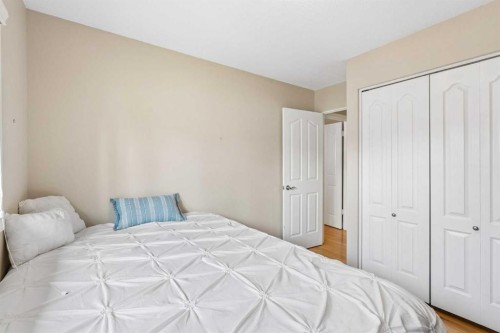 856 Lake Twintree Crescent Se, Calgary, AB 