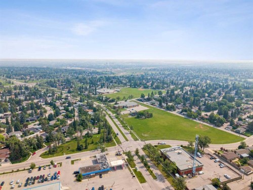 856 Lake Twintree Crescent Se, Calgary, AB 