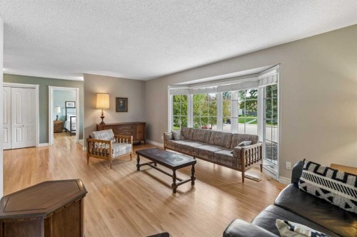 856 Lake Twintree Crescent Se, Calgary, AB 