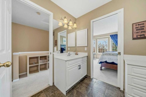 68 Patina Point Sw, Calgary, AB 
