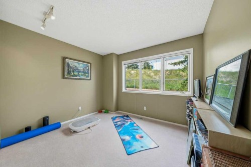 68 Patina Point Sw, Calgary, AB 