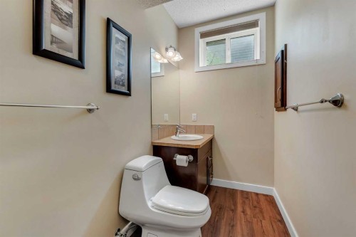 212 Springmere Road, Chestermere, AB 
