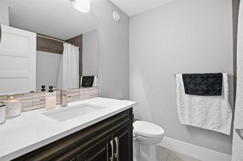 201 Stonemere Bay, Chestermere, AB 