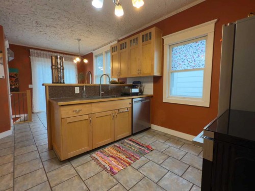 1126 19 Avenue Nw, Calgary, AB 