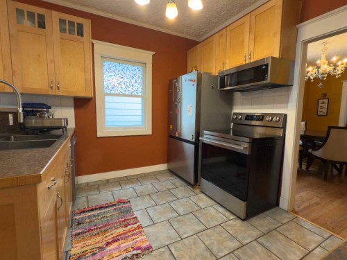 1126 19 Avenue Nw, Calgary, AB 