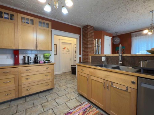 1126 19 Avenue Nw, Calgary, AB 