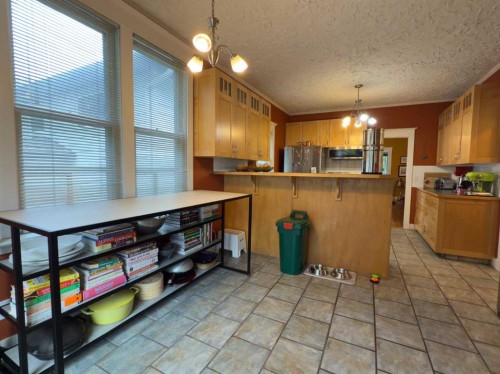1126 19 Avenue Nw, Calgary, AB 