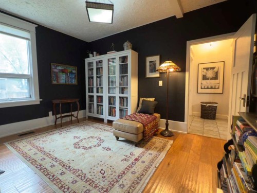 1126 19 Avenue Nw, Calgary, AB 