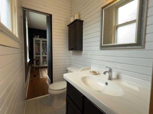 1126 19 Avenue Nw, Calgary, AB 