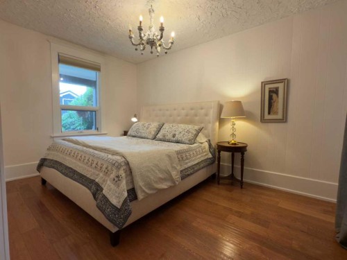 1126 19 Avenue Nw, Calgary, AB 