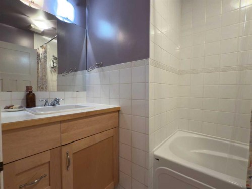 1126 19 Avenue Nw, Calgary, AB 