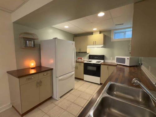 1126 19 Avenue Nw, Calgary, AB 