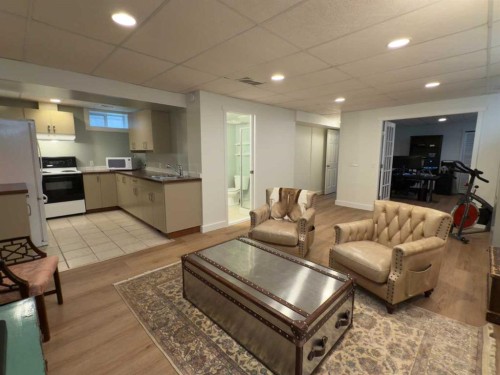 1126 19 Avenue Nw, Calgary, AB 
