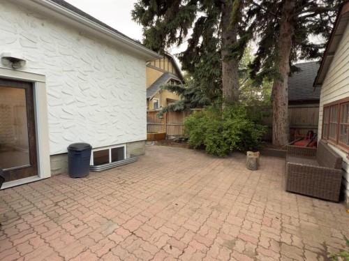 1126 19 Avenue Nw, Calgary, AB 