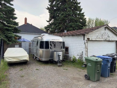 1126 19 Avenue Nw, Calgary, AB 