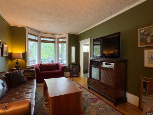 1126 19 Avenue Nw, Calgary, AB 