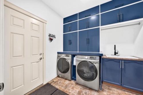 188 Magenta Crescent, Chestermere, AB - Indoor Photo Showing Laundry Room