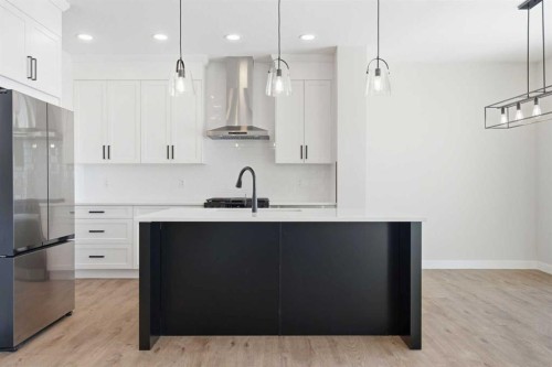 302 Kinniburgh Loop, Chestermere, AB 
