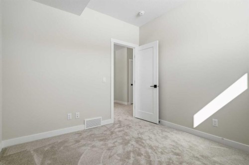 302 Kinniburgh Loop, Chestermere, AB 