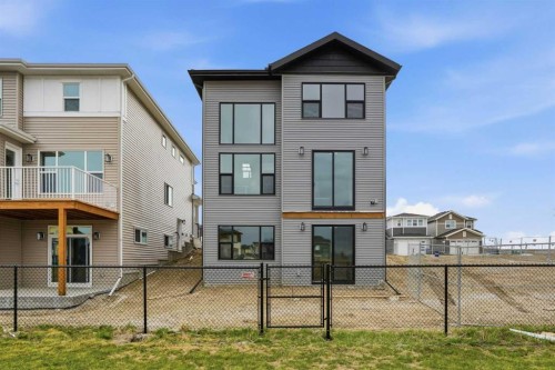 302 Kinniburgh Loop, Chestermere, AB 