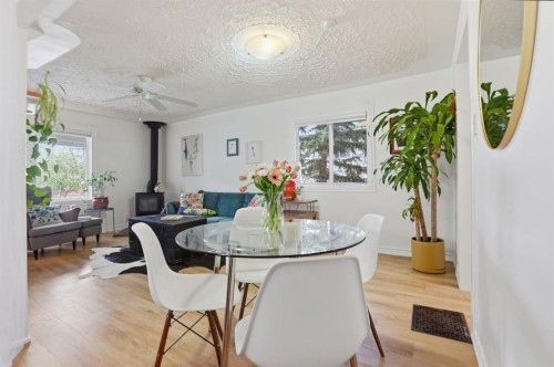 2912 17 Street Se, Calgary, AB - Indoor Photo Showing Dining Room