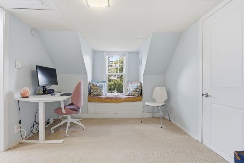 2912 17 Street Se, Calgary, AB - Indoor Photo Showing Office