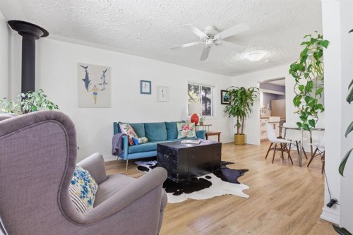 2912 17 Street Se, Calgary, AB - Indoor