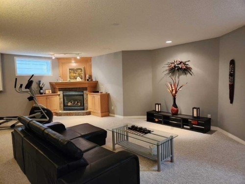123 Schiller Crescent Nw, Calgary, AB 