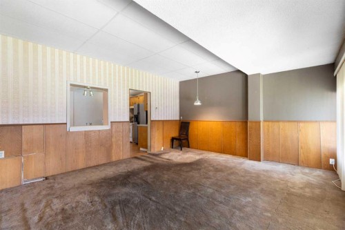 3819 1 Street Ne, Calgary, AB - Indoor Photo Showing Other Room