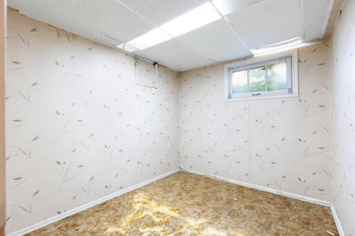 3819 1 Street Ne, Calgary, AB - Indoor Photo Showing Other Room