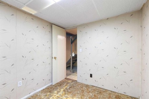 3819 1 Street Ne, Calgary, AB - Indoor Photo Showing Other Room