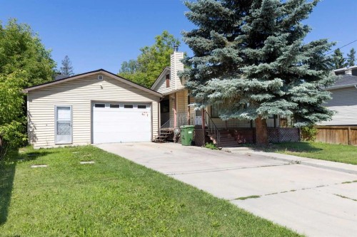 3819 1 Street Ne, Calgary, AB - Outdoor