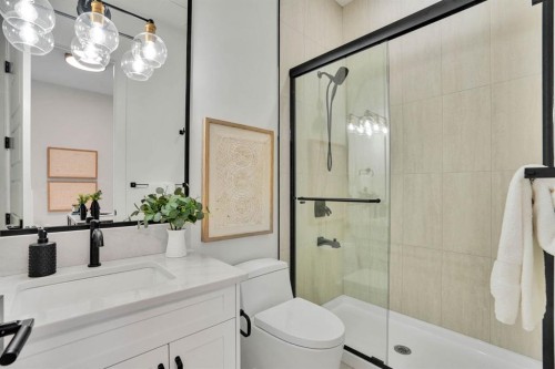 952 South Shore Terrace, Chestermere, AB - Indoor Photo Showing Bathroom