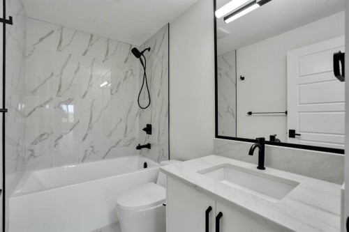 952 South Shore Terrace, Chestermere, AB - Indoor Photo Showing Bathroom