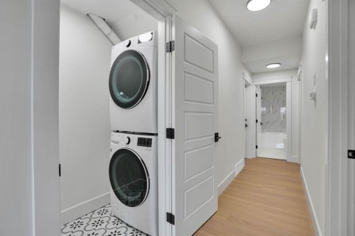 952 South Shore Terrace, Chestermere, AB - Indoor Photo Showing Laundry Room