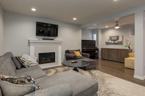 128 Riverwood Close Se, Calgary, AB 