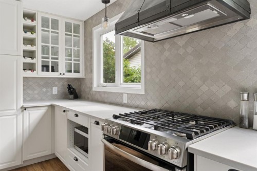 692 Woodpark Boulevard Sw, Calgary, AB 