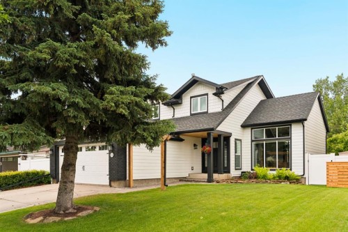 692 Woodpark Boulevard Sw, Calgary, AB 