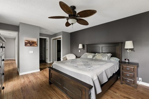 692 Woodpark Boulevard Sw, Calgary, AB 