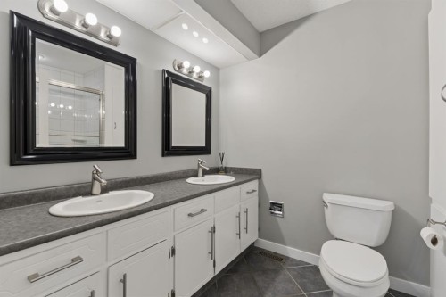 692 Woodpark Boulevard Sw, Calgary, AB 