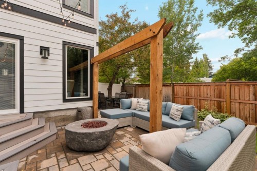 692 Woodpark Boulevard Sw, Calgary, AB 