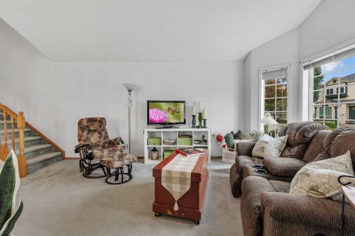 86 Coventry Lane Ne, Calgary, AB 