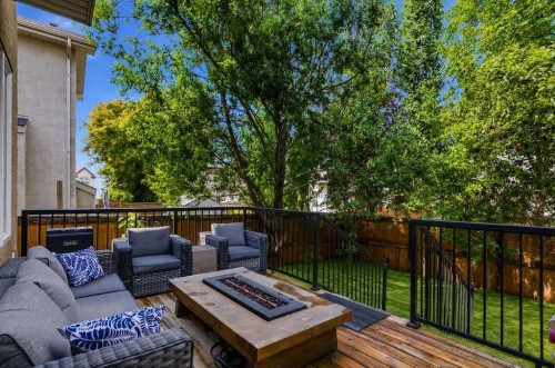 214 Cranleigh View Se, Calgary, AB 