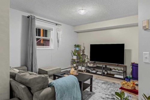 8-504 Banff Avenue, Banff, AB 