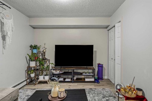 8-504 Banff Avenue, Banff, AB 
