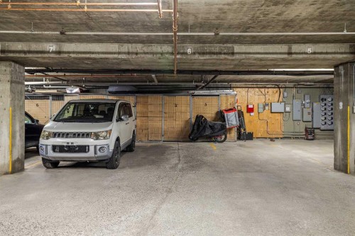 8-504 Banff Avenue, Banff, AB 