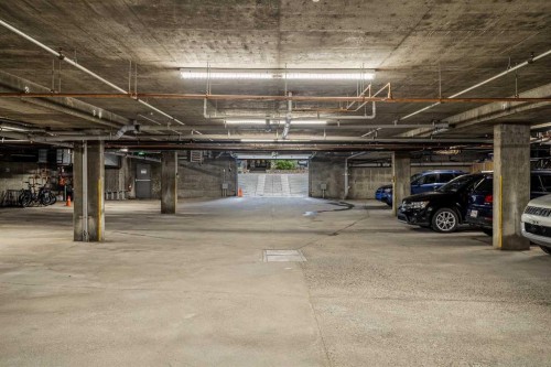 8-504 Banff Avenue, Banff, AB 