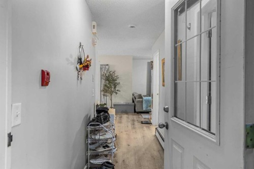 8-504 Banff Avenue, Banff, AB 